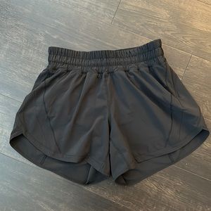 Lululemon track that short 3”